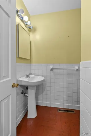 $335,000 | 1111 White Oak Place, Kennett, MO 63857