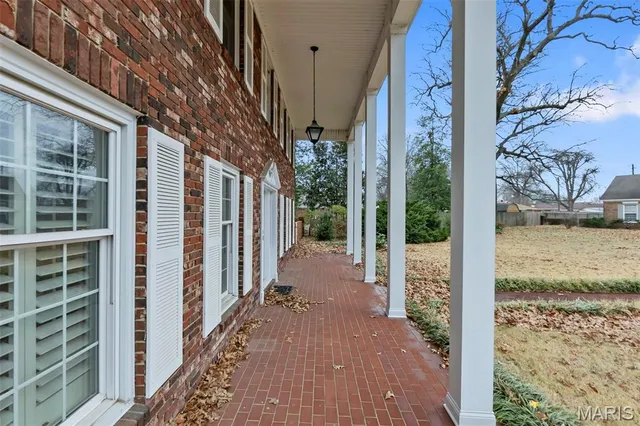 $335,000 | 1111 White Oak Place, Kennett, MO 63857