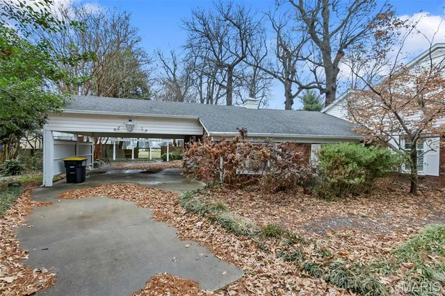 $335,000 | 1111 White Oak Place, Kennett, MO 63857