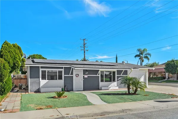 $218,900 | 890 South Inez Street, Hemet, CA 92543