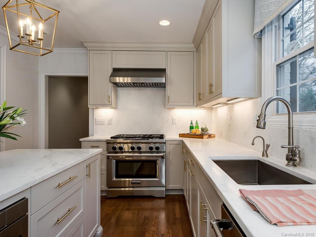 1238 Providence Road Charlotte, NC 28207 - Photo 11 of 32 Gallery Image 11