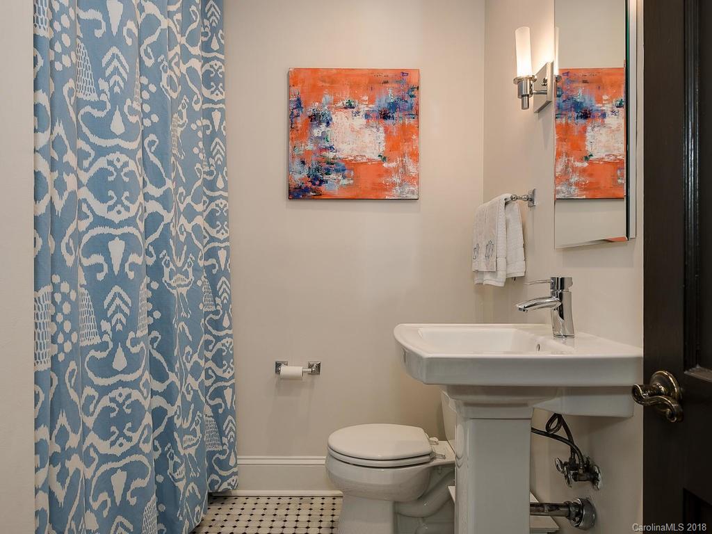 1238 Providence Road Charlotte, NC 28207 - Photo 17 of 32 Gallery Image 17