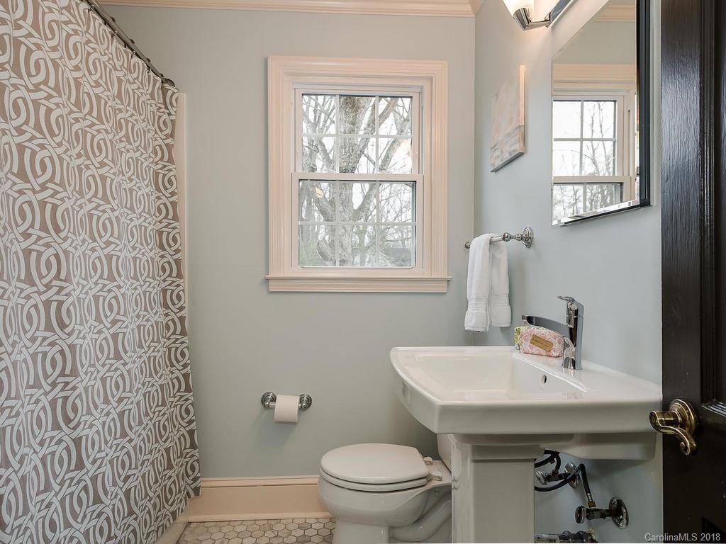 1238 Providence Road Charlotte, NC 28207 - Photo 23 of 32 Gallery Image 23