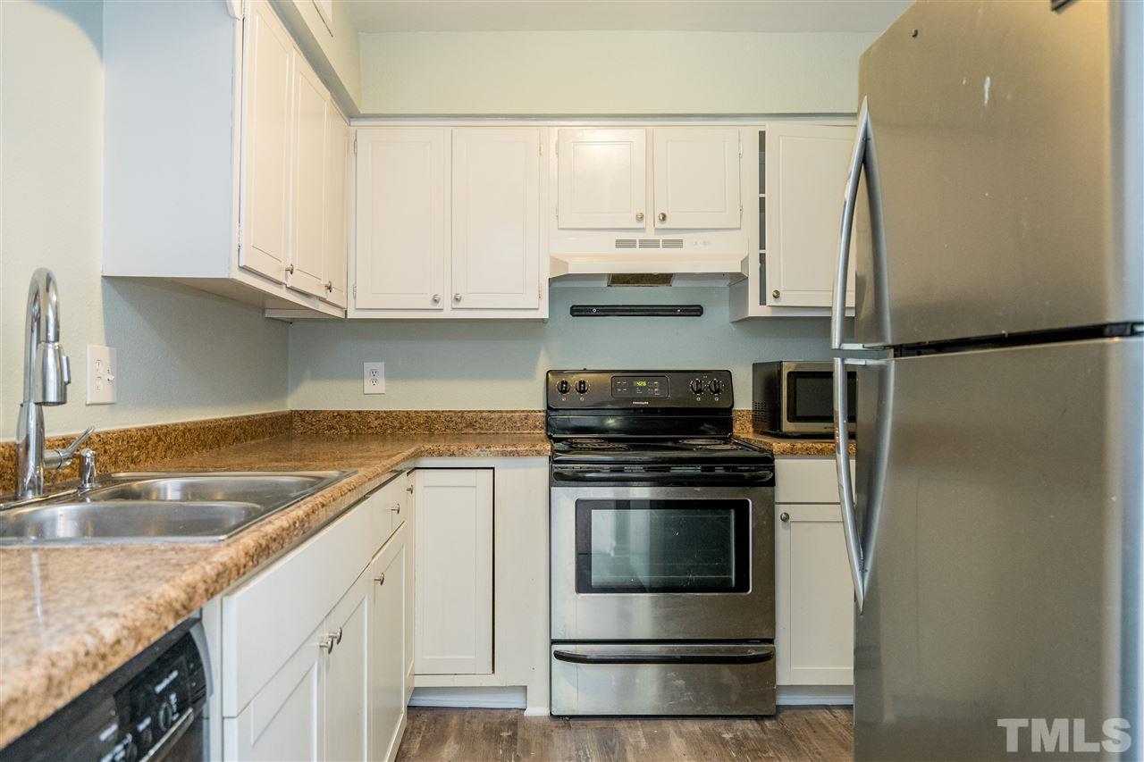 528 Pine Ridge Place, Unit N/A Raleigh, NC 27609 - Photo 15 of 25