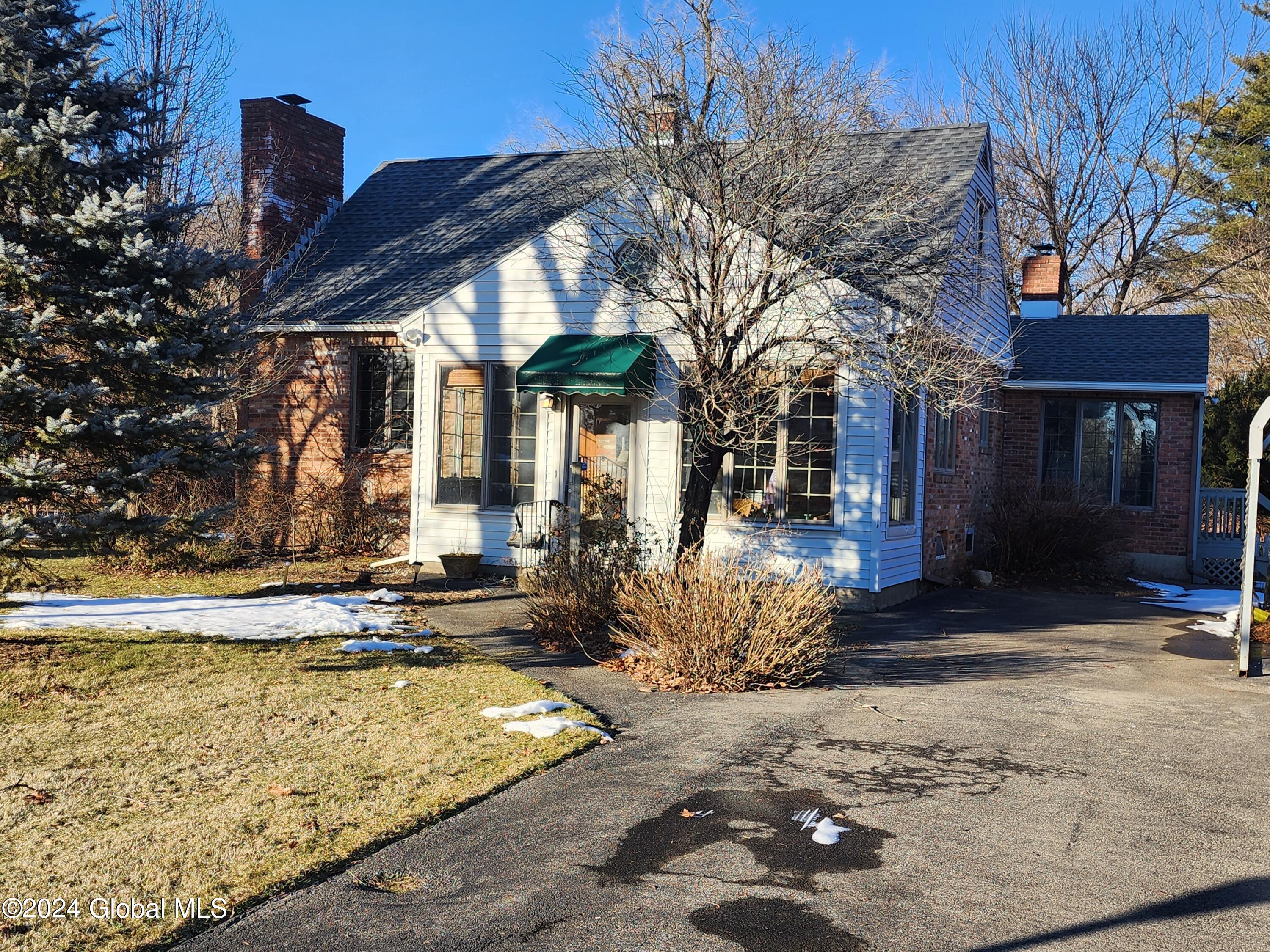 2825 Consaul Road Schenectady, NY 12304 - Photo 3 of 4 2825 Consaull Rd - Front 1