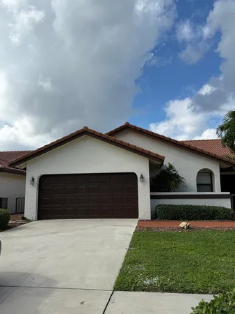 a front view of house with yard