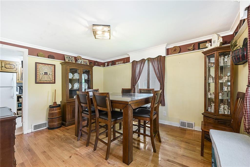 2411 Collins Road Pittsburgh, PA 15235 - Photo 11 of 23 Gallery Image 11