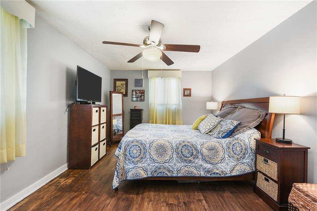 2411 Collins Road Pittsburgh, PA 15235 - Photo 15 of 23 Gallery Image 15