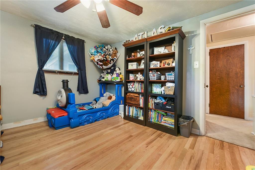 2411 Collins Road Pittsburgh, PA 15235 - Photo 18 of 23 Gallery Image 18