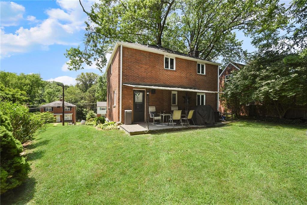 2411 Collins Road Pittsburgh, PA 15235 - Photo 3 of 23 Gallery Image 3