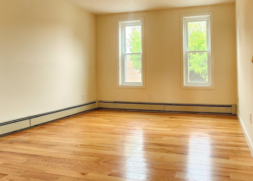 637 Riverside Avenue, Unit 15 Haverhill, MA 01830 - Photo 8 of 12 Gallery Image 8