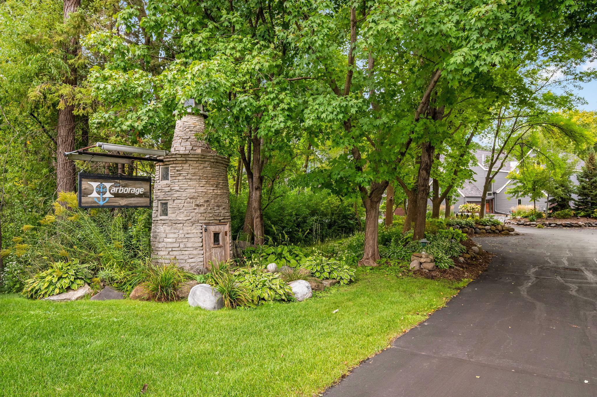 6658 Smithtown Road Excelsior, MN 55331 - Photo 32 of 51 Gallery Image 32