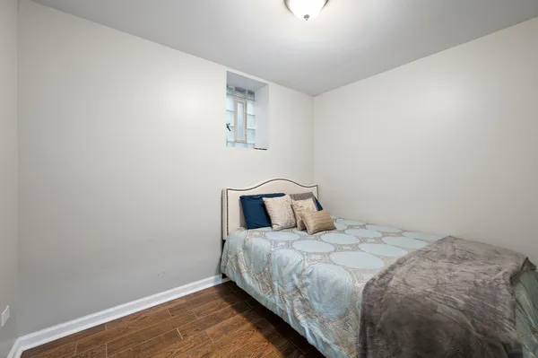 $3,800 | 2054 West Race Avenue, Unit 1, Chicago, IL 60612