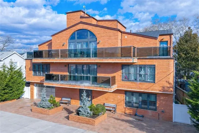 $6,299,999 | 2711 East 26th Street | Sheepshead Bay