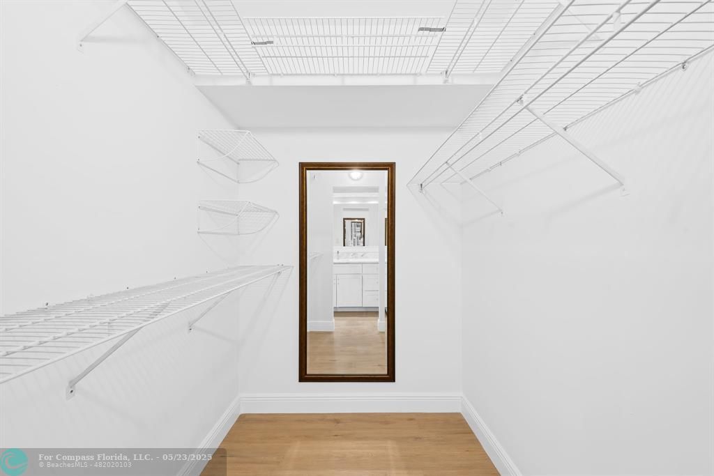 1100 Southeast 5th Court, Unit 33 Pompano Beach, FL 33060 - Photo 13 of 26 a view of an front door