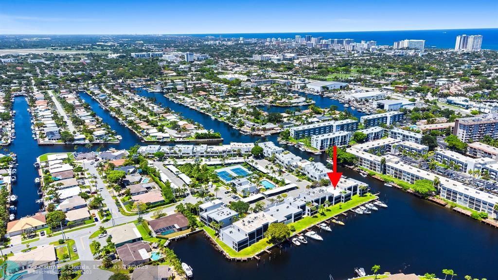 1100 Southeast 5th Court, Unit 33 Pompano Beach, FL 33060 - Photo 20 of 26 an aerial view of a city