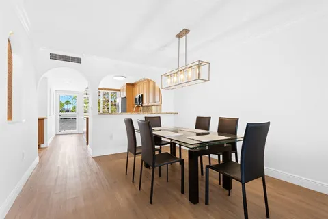 $499,000 | 1100 Southeast 5th Court, Unit 33, Pompano Beach, FL 33060