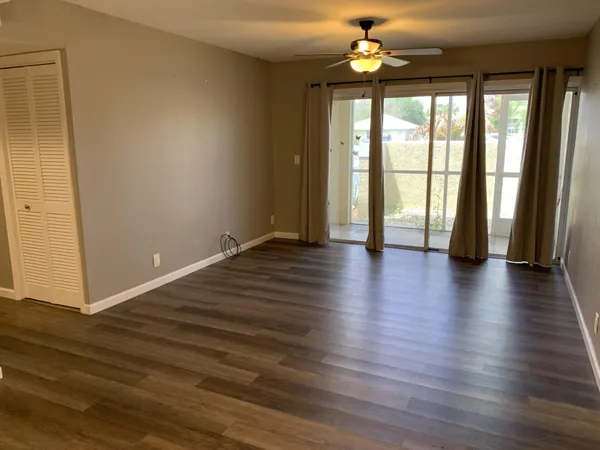 $1,700 | 1548 Southeast Royal Green Circle, Unit 105, Port St. Lucie, FL 34952