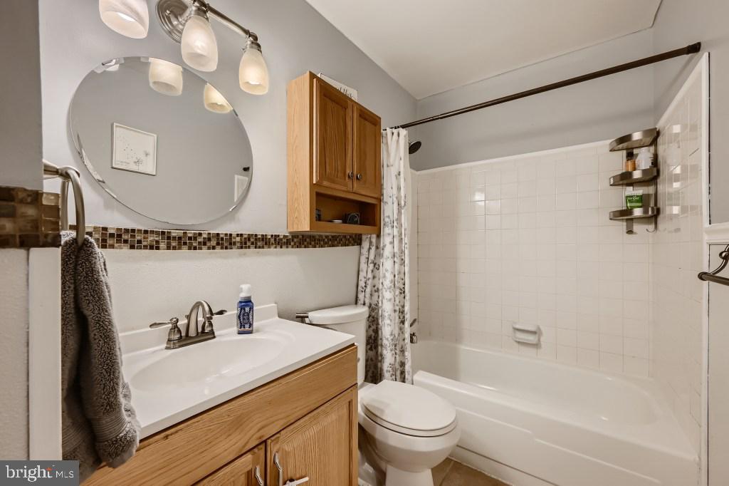 9616 Baron Place, Unit 9616 Rosedale, MD 21237 - Photo 19 of 34 Full bathroom is excellent condition