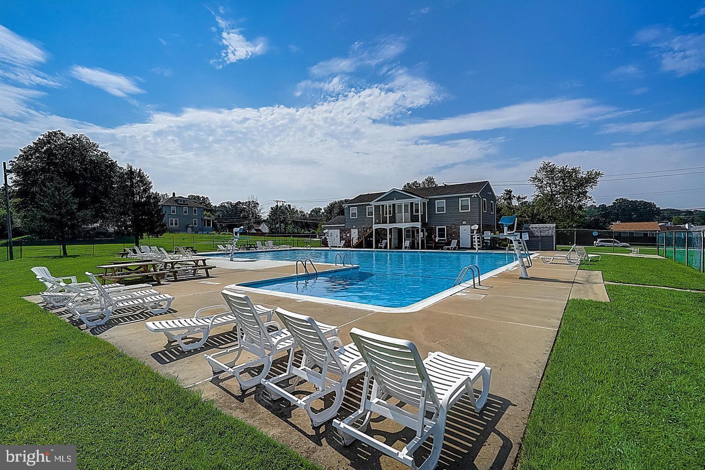 9616 Baron Place, Unit 9616 Rosedale, MD 21237 - Photo 30 of 34 Community pool