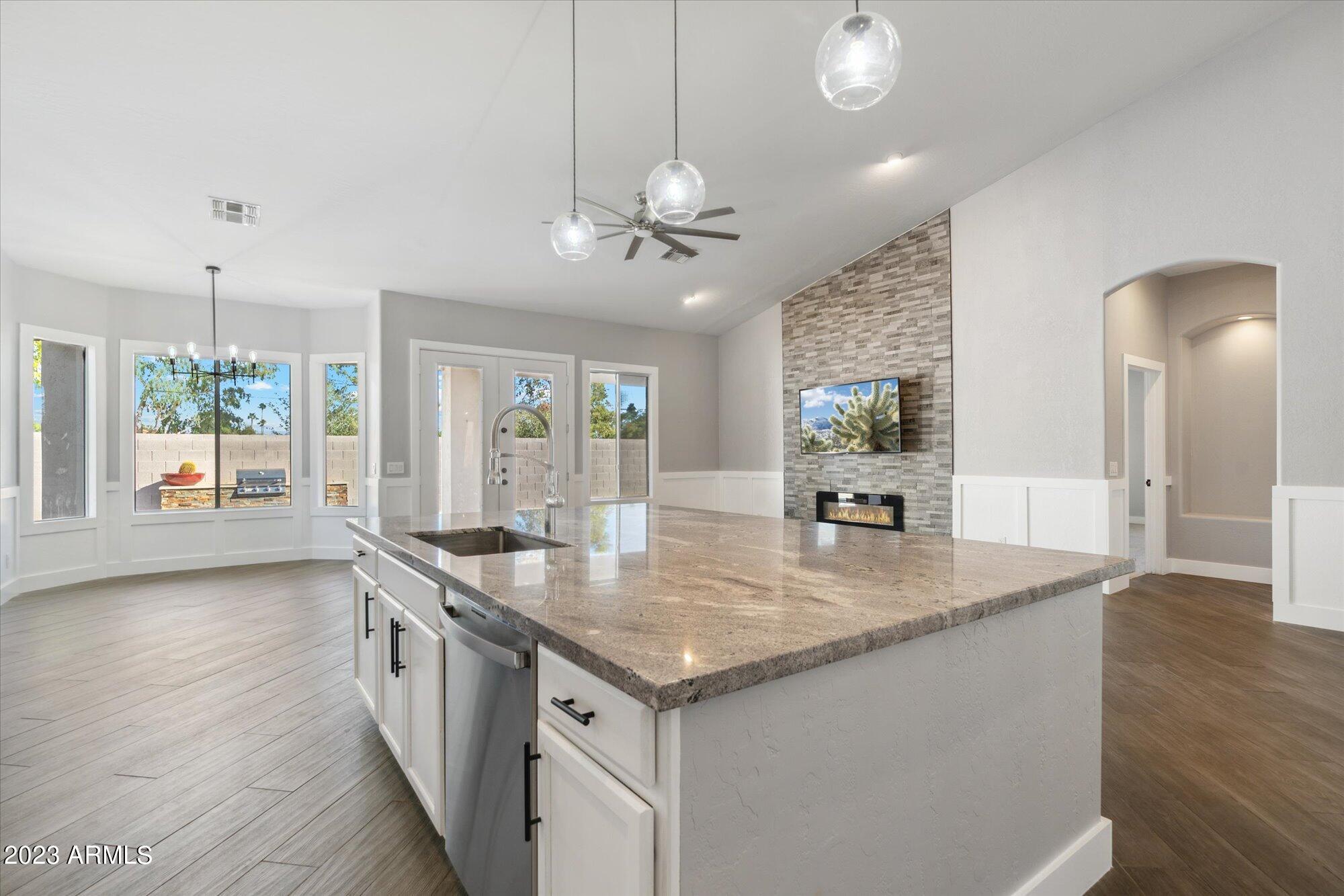 647 North Mayfair Mesa, AZ 85213 - Photo 11 of 58 06-DSC00889