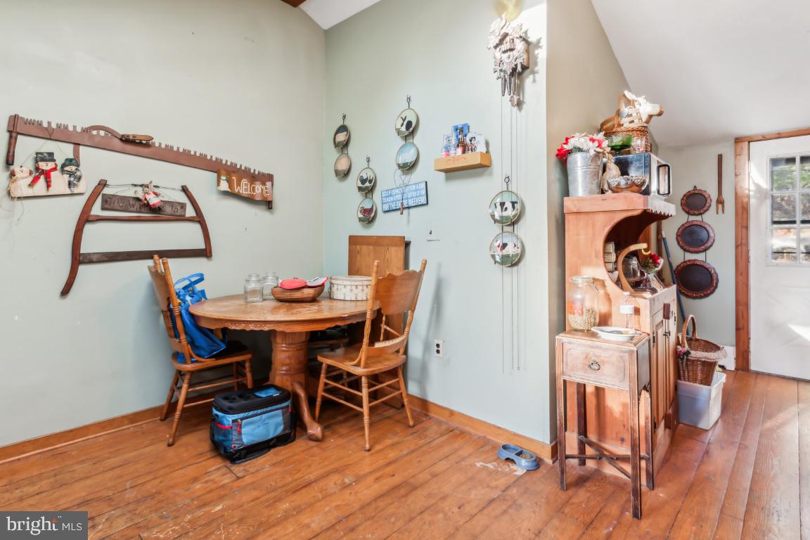 47 Lakeview Drive Tabernacle, NJ 08088 - Photo 14 of 25 Kitchen Eating Area