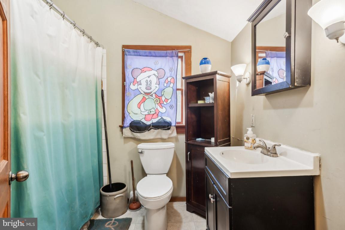 47 Lakeview Drive Tabernacle, NJ 08088 - Photo 15 of 25 Downstairs Bathroom