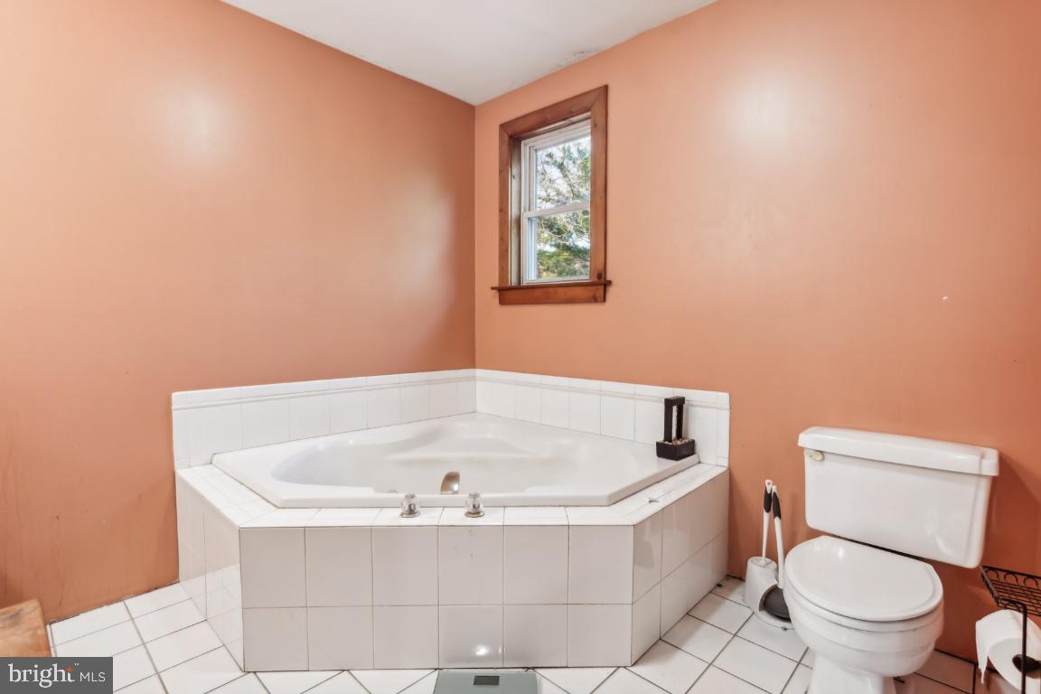 47 Lakeview Drive Tabernacle, NJ 08088 - Photo 20 of 25 Upstairs Bath