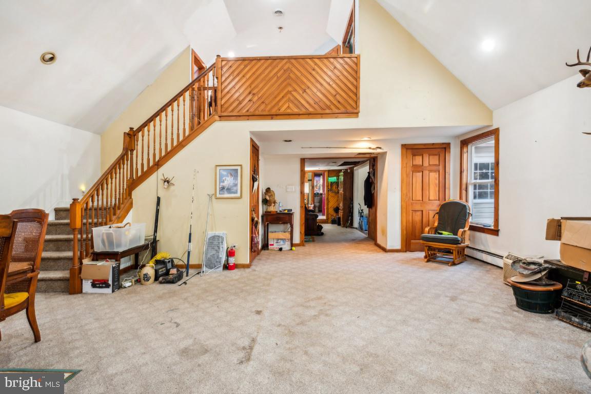 47 Lakeview Drive Tabernacle, NJ 08088 - Photo 5 of 25 Living Room