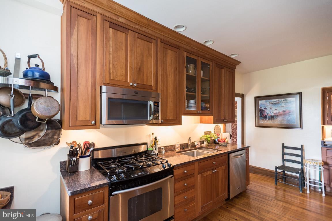 4314 Beckleysville Road Hampstead, MD 21074 - Photo 27 of 48 Kitchen with abundant cabinet space.