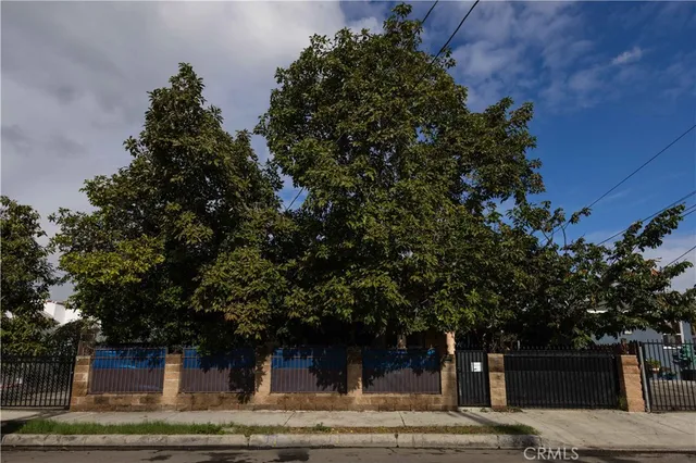 $869,000 | 1419 East 111th Street, Los Angeles, CA 90059