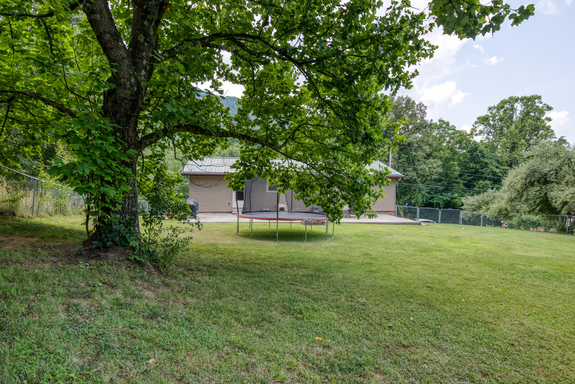 1204 Ambleside Road Kingsport, TN 37660 - Photo 29 of 31 161_1498_30