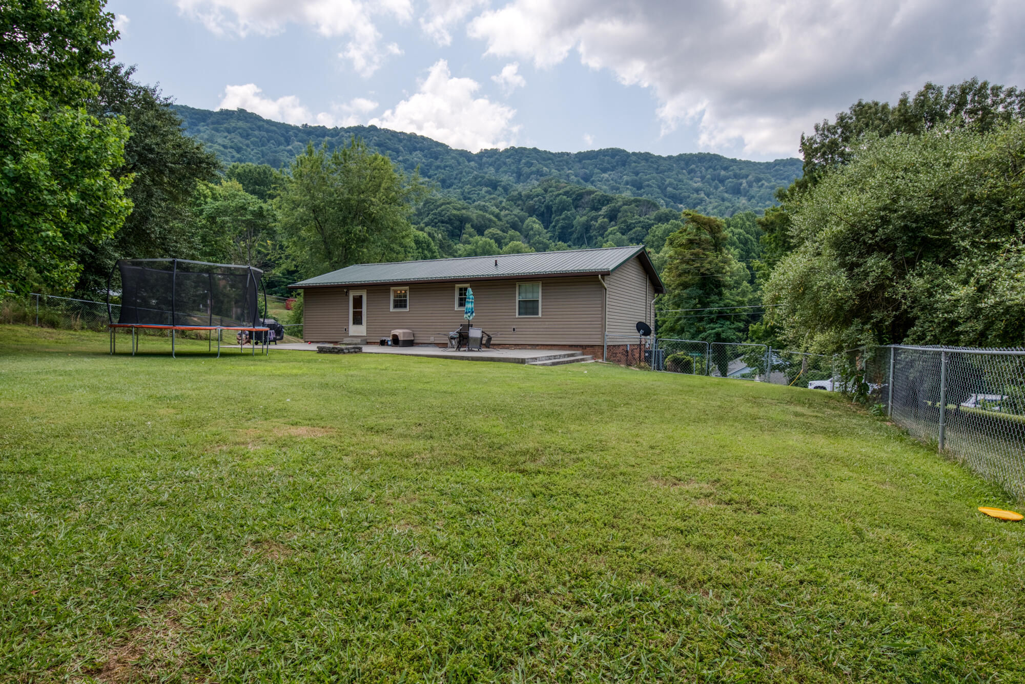 1204 Ambleside Road Kingsport, TN 37660 - Photo 30 of 31 161_1504_31