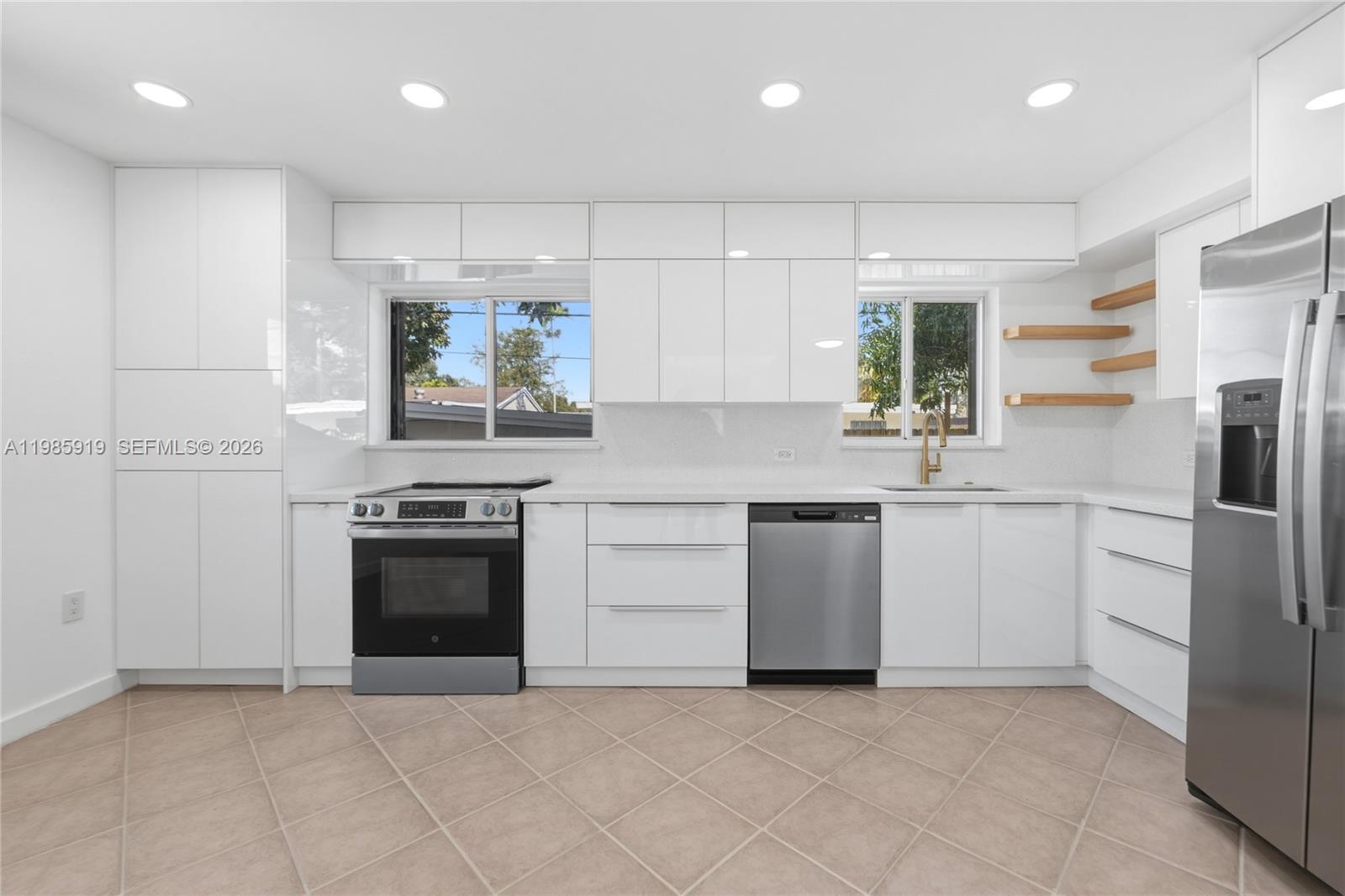 5251 Southwest 6th Street Miami, FL 33134 - Photo 16 of 39