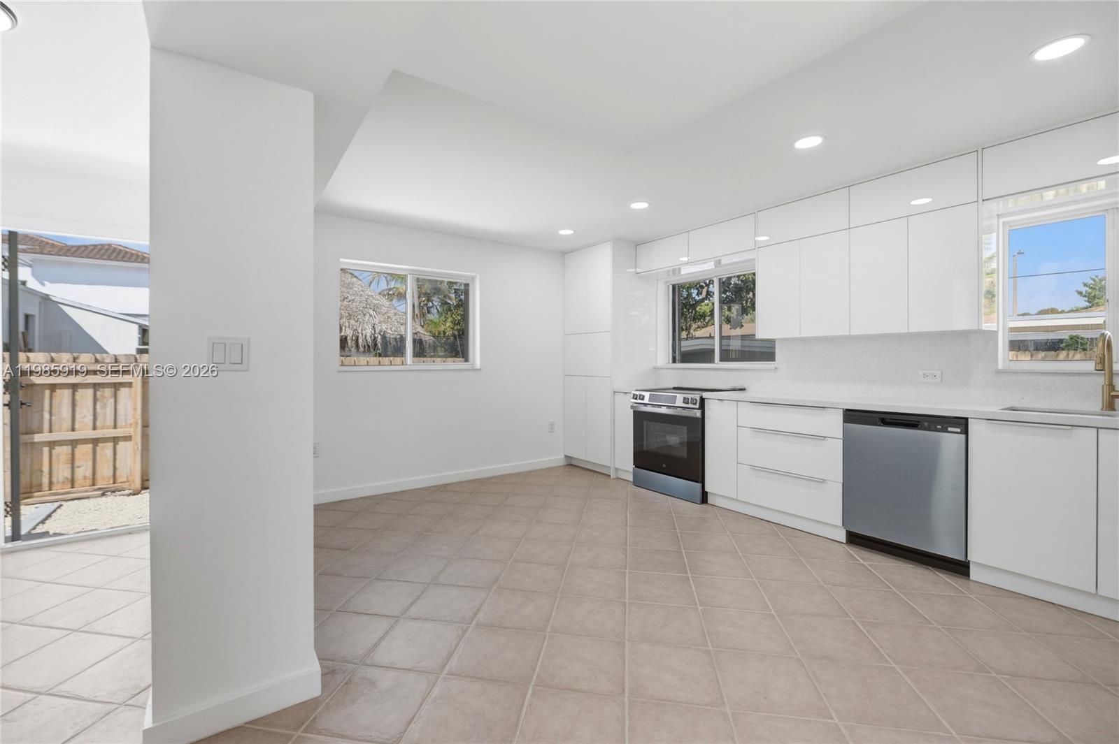 5251 Southwest 6th Street Miami, FL 33134 - Photo 19 of 39