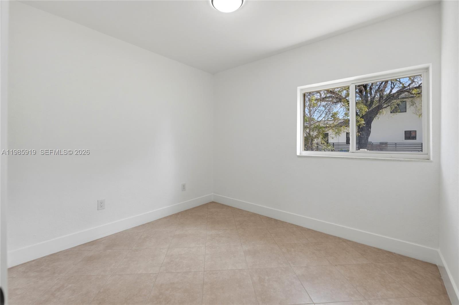 5251 Southwest 6th Street Miami, FL 33134 - Photo 20 of 39