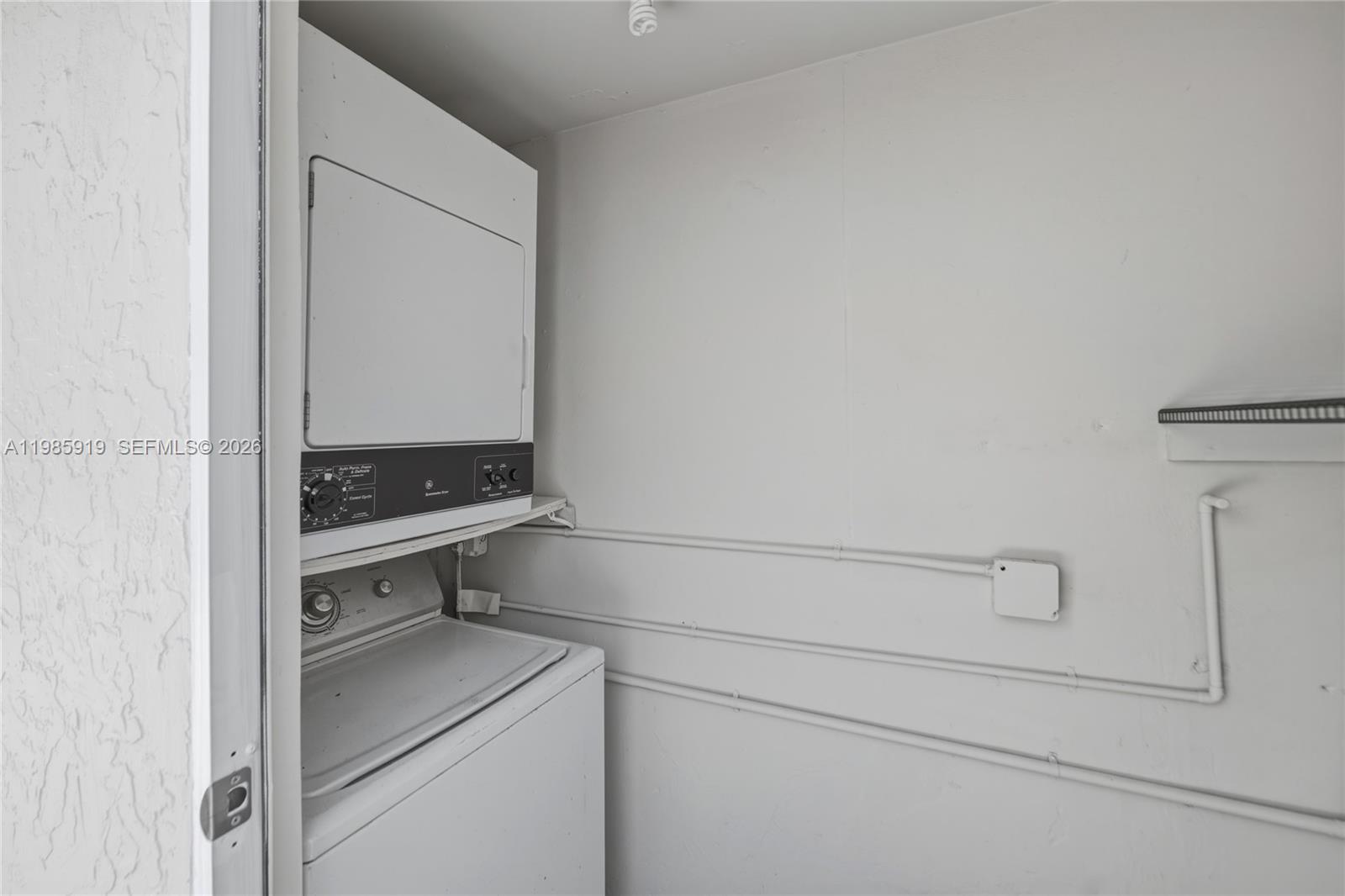 5251 Southwest 6th Street Miami, FL 33134 - Photo 32 of 39