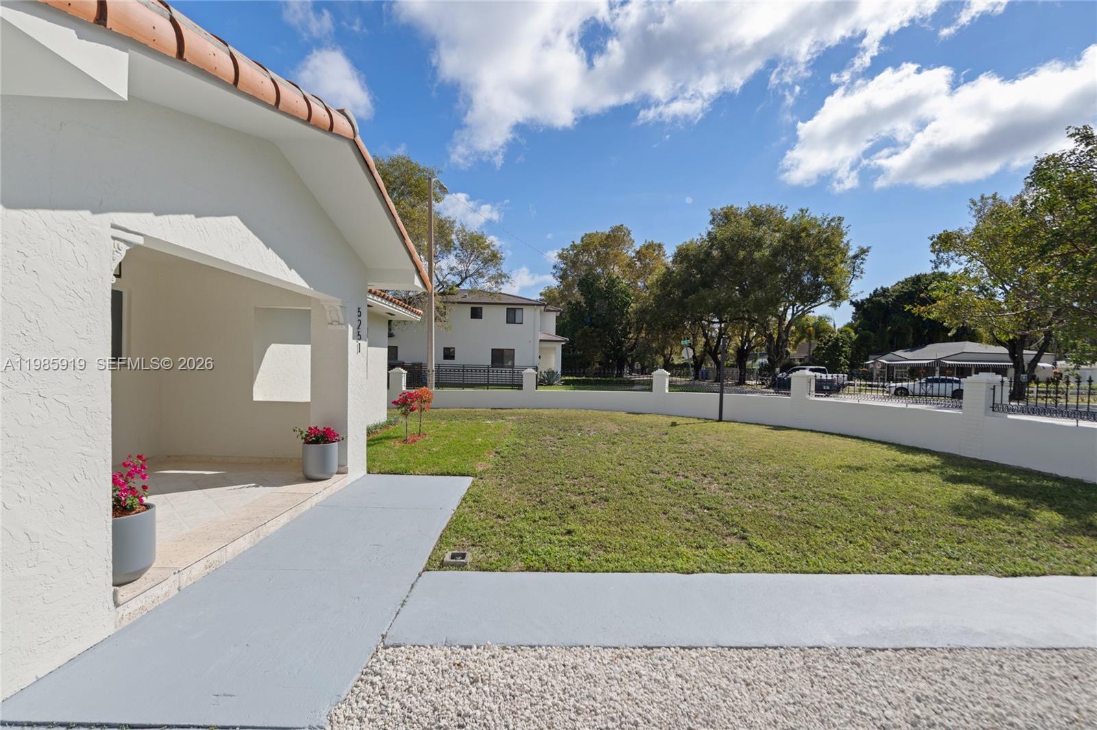 5251 Southwest 6th Street Miami, FL 33134 - Photo 6 of 39