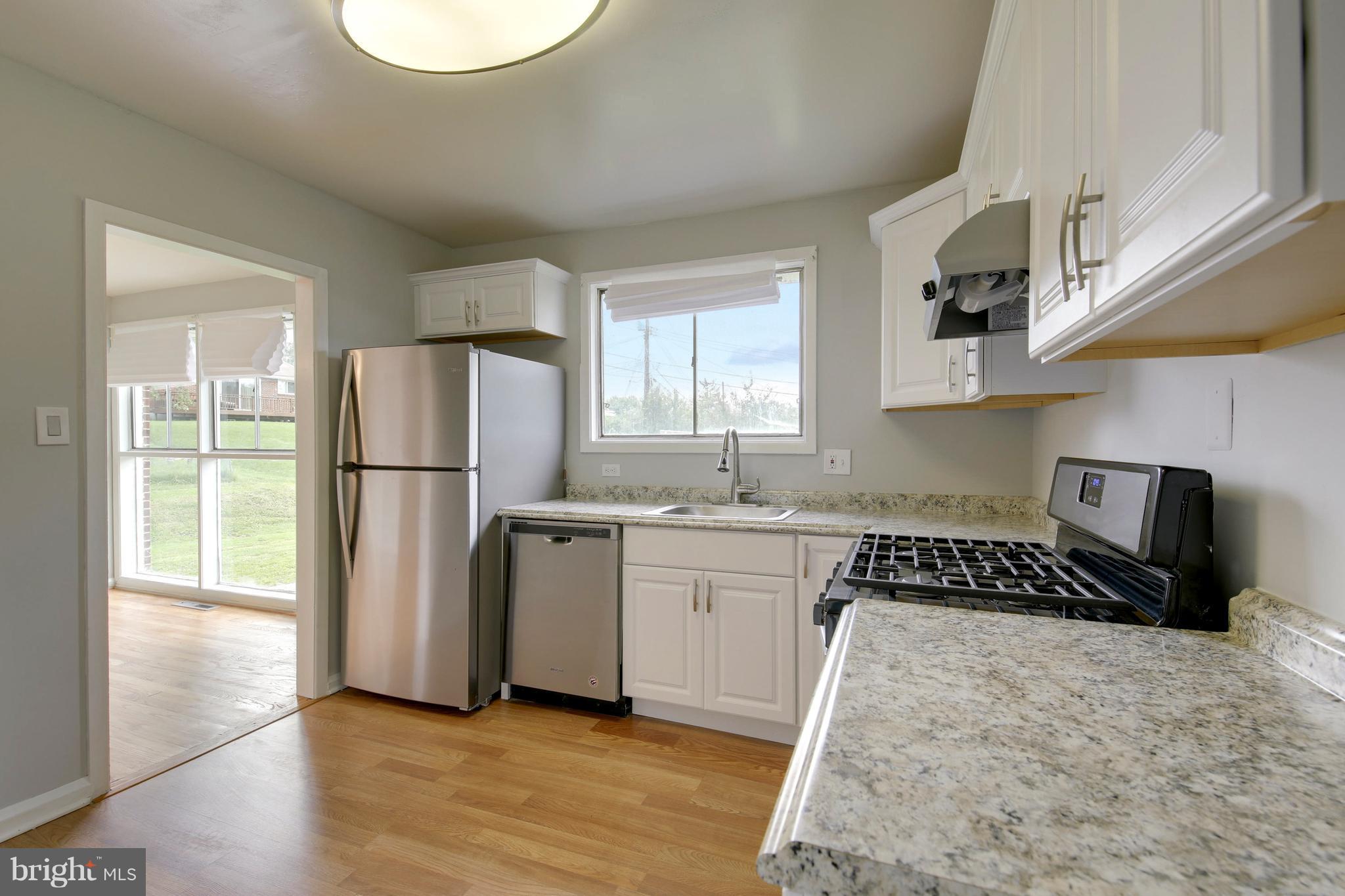 6207 Scranton Road Baltimore, MD 21237 - Photo 13 of 22 Kitchen