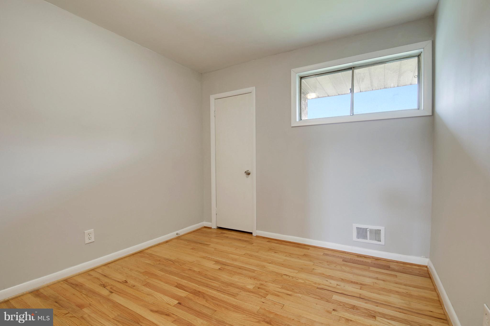 6207 Scranton Road Baltimore, MD 21237 - Photo 17 of 22 Bedroom