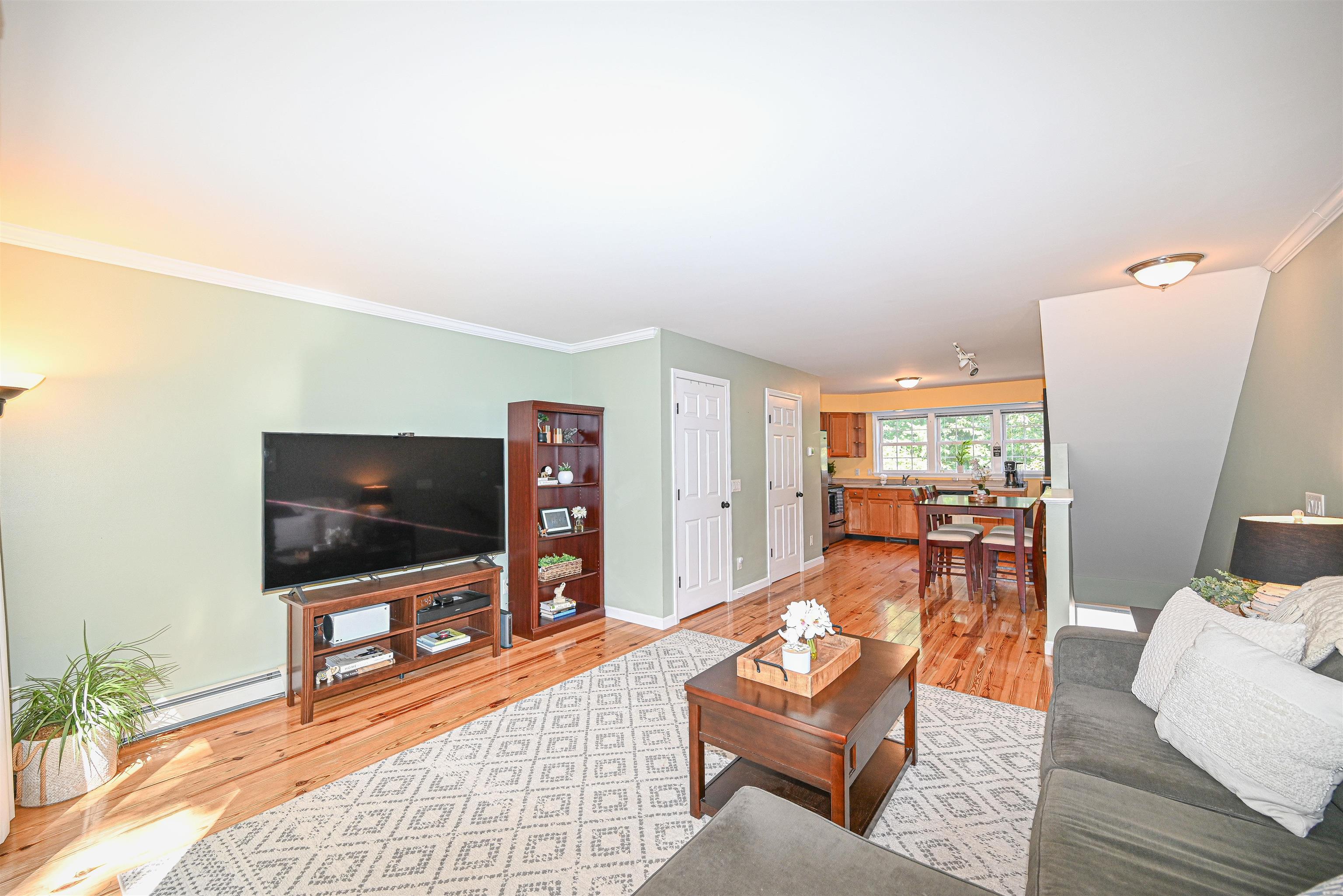1029 South Mammoth Road, Unit 20 Manchester, NH 03109 - Photo 9 of 26 Gallery Image 9