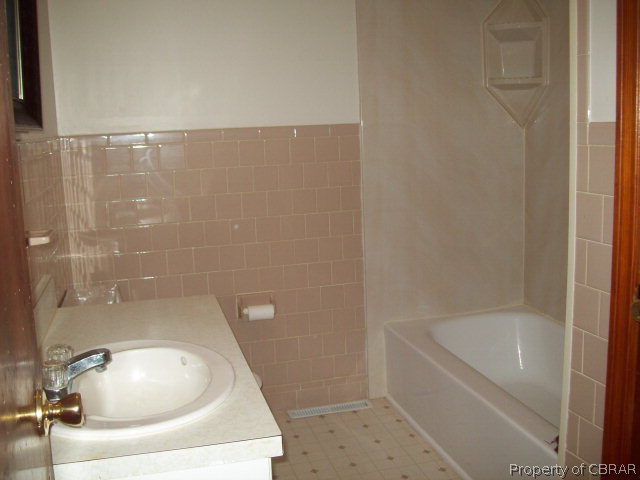 121 Callis Wharf Road Hudgins, VA 23076 - Photo 9 of 14 Gallery Image 9