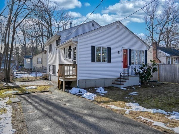 51 West Shore Road Holbrook, MA 02343 - Photo 23 of 31