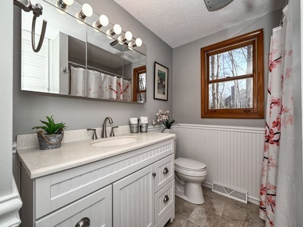 51 West Shore Road Holbrook, MA 02343 - Photo 8 of 31