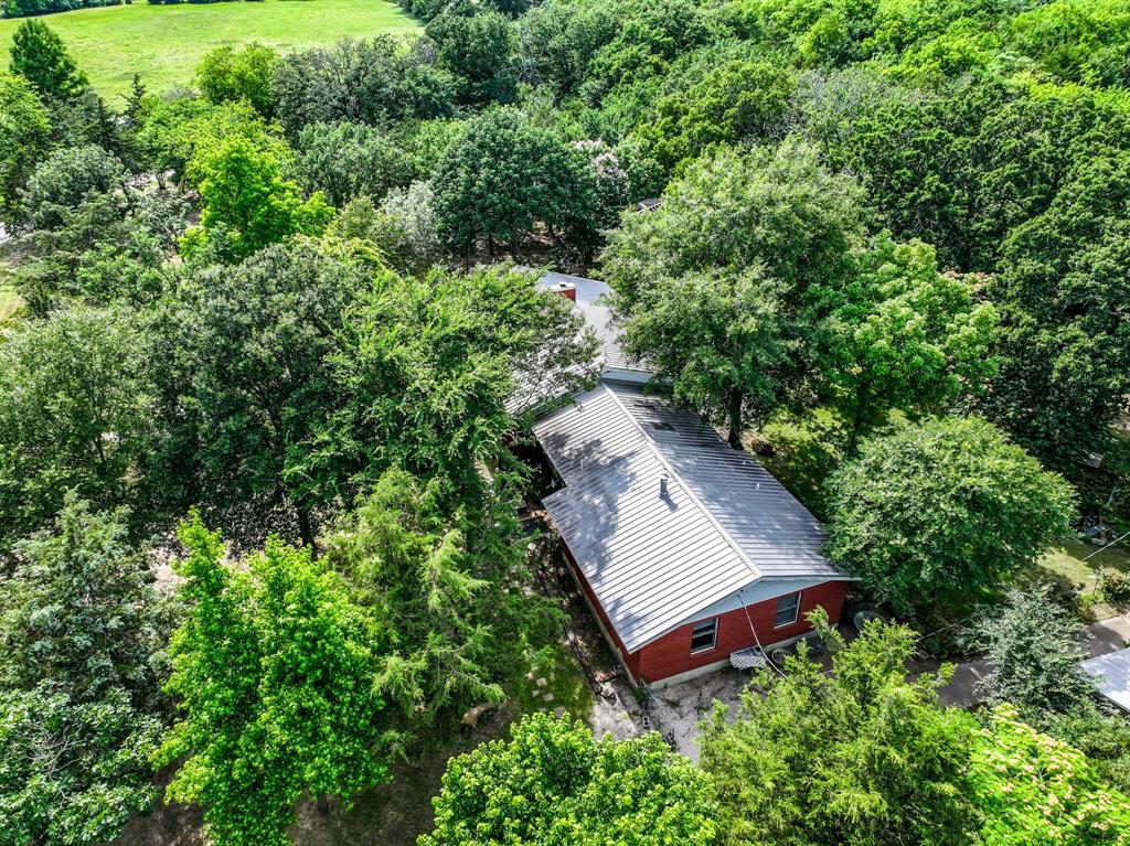 211 Rs County Road 1455 Point, TX 75472 - Photo 18 of 40 an aerial view of a backyard
