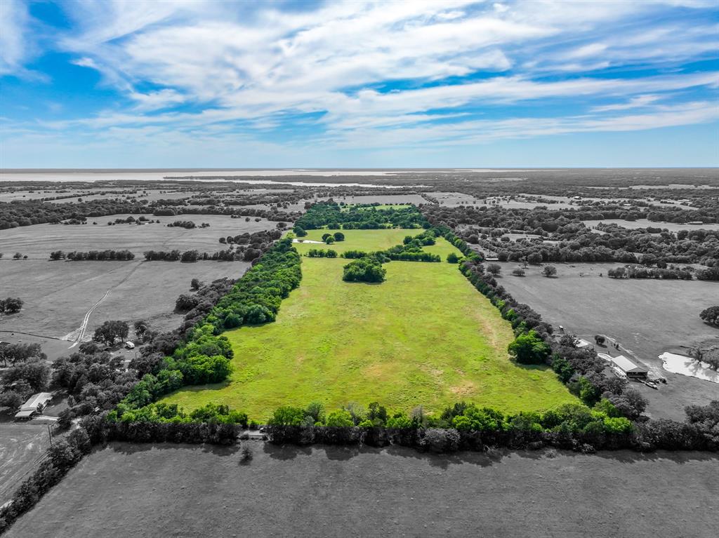 211 Rs County Road 1455 Point, TX 75472 - Photo 3 of 40