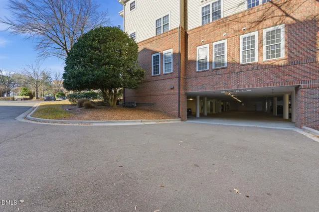 $499,500 | 116 Northbrook Drive, Unit 204, Raleigh, NC 27609