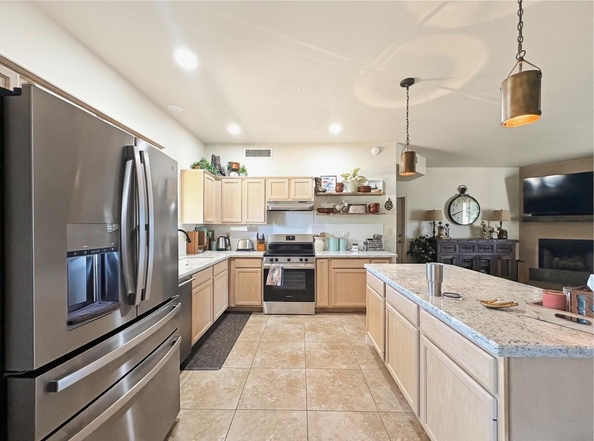 1033 East Irvine Road Phoenix, AZ 85086 - Photo 6 of 26