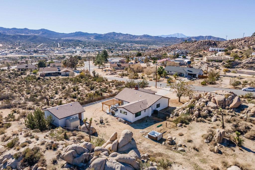 6295 Avila Road Yucca Valley, CA 92284 - Photo 13 of 75
