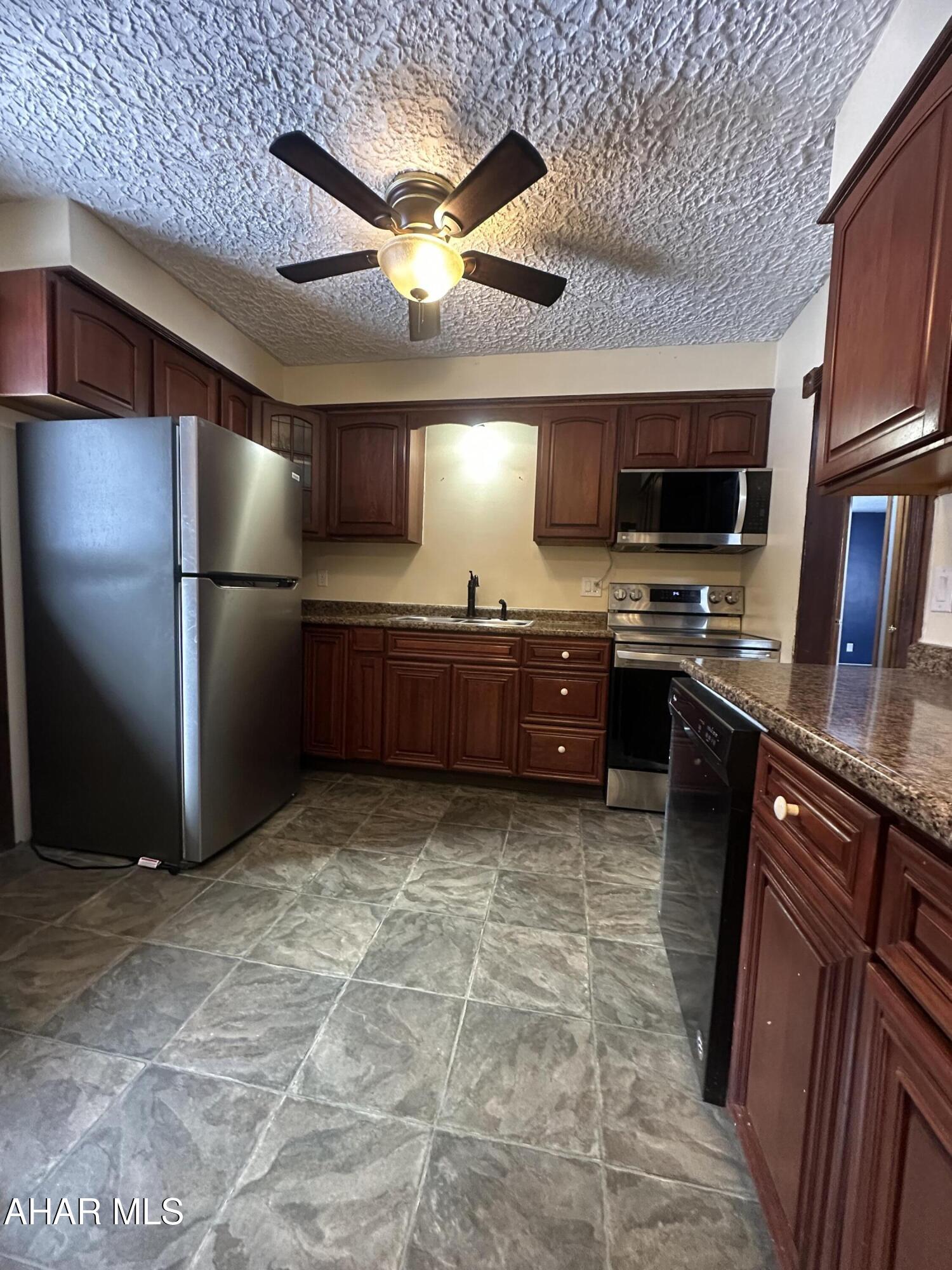3445 Johnstown Road Duncansville, PA 16635 - Photo 12 of 36